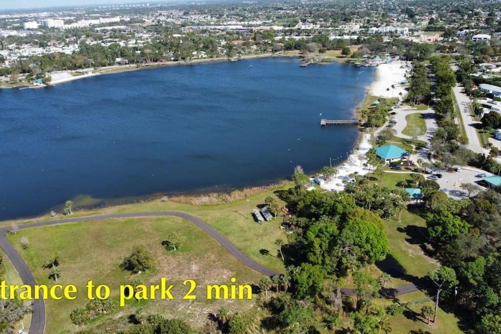 Velvet Bloom Unique Location 3Mil To Downtown Vila North North Naples Exterior foto